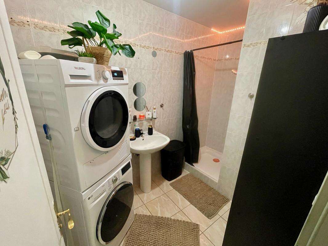 Appartement à WAVILLE