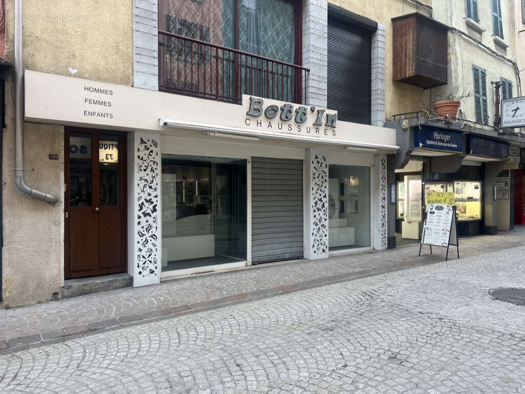 Commerce à MOUTIERS