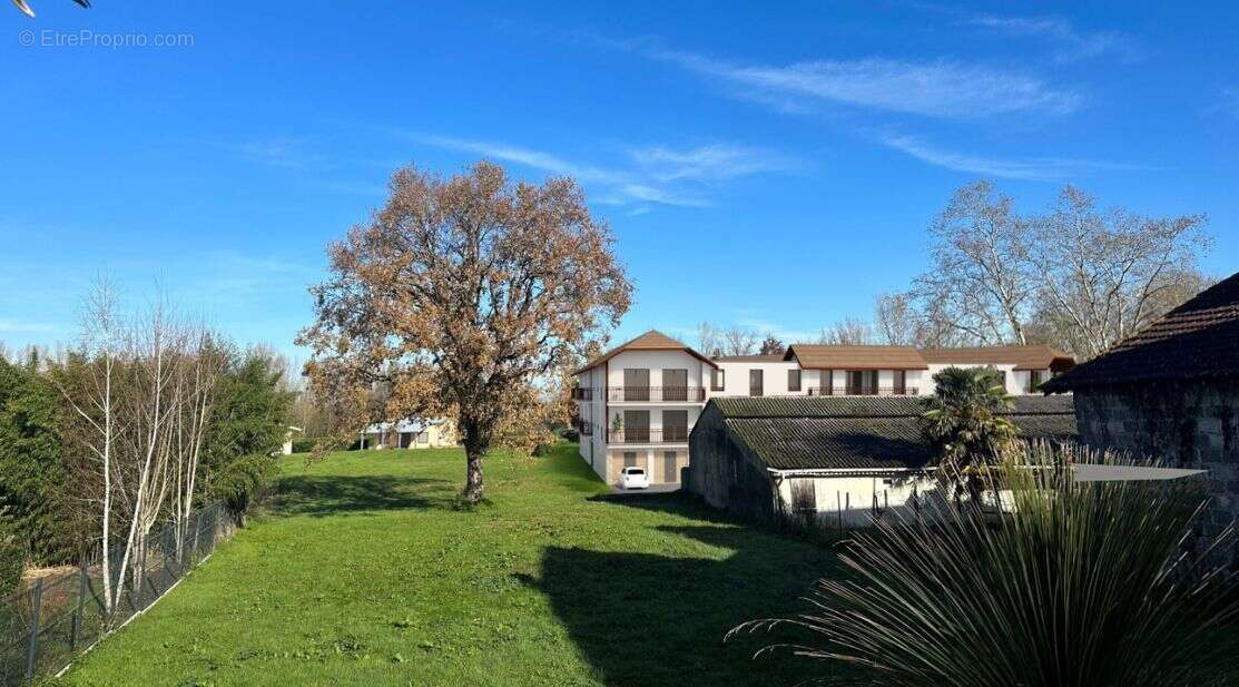 Appartement à LAROIN