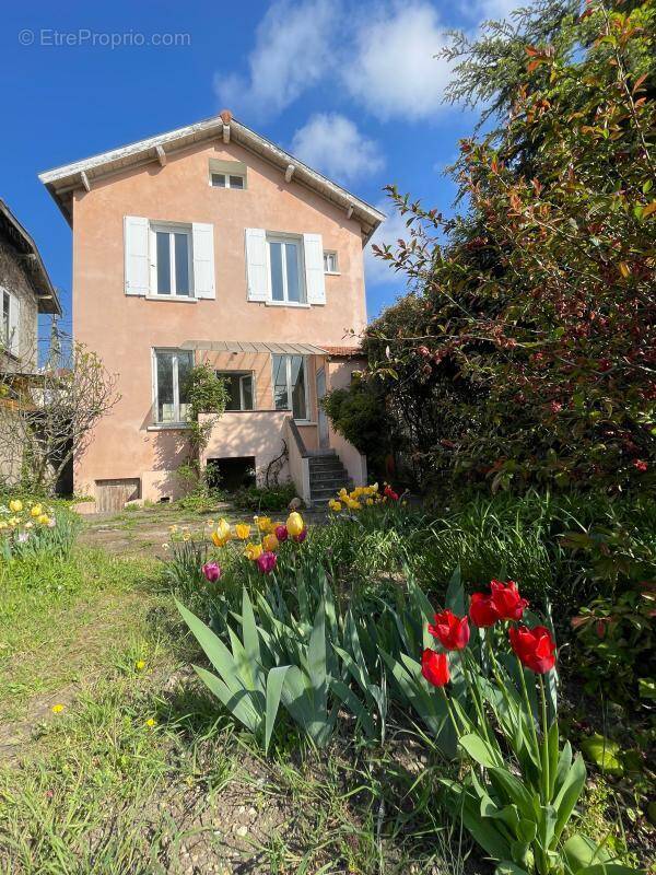 Maison à CALUIRE-ET-CUIRE