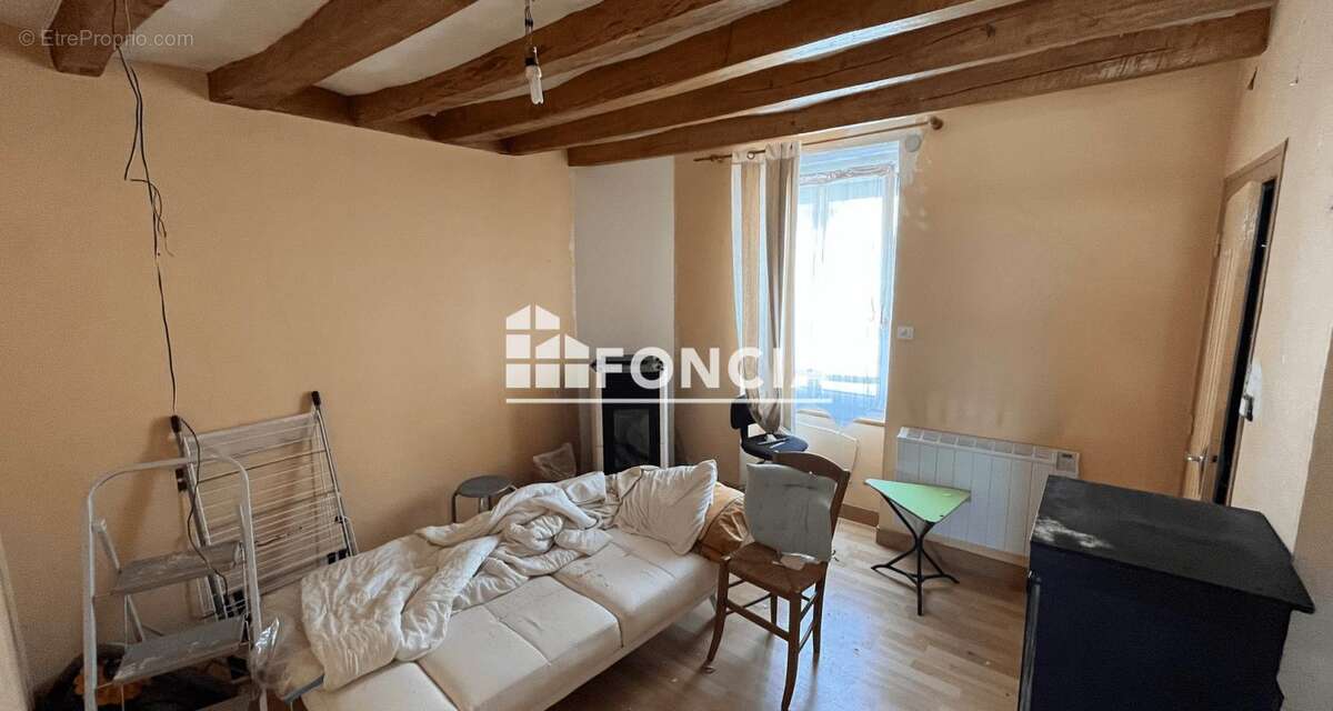 Maison à LE BREIL-SUR-MERIZE