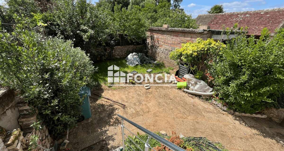 Maison à LE BREIL-SUR-MERIZE