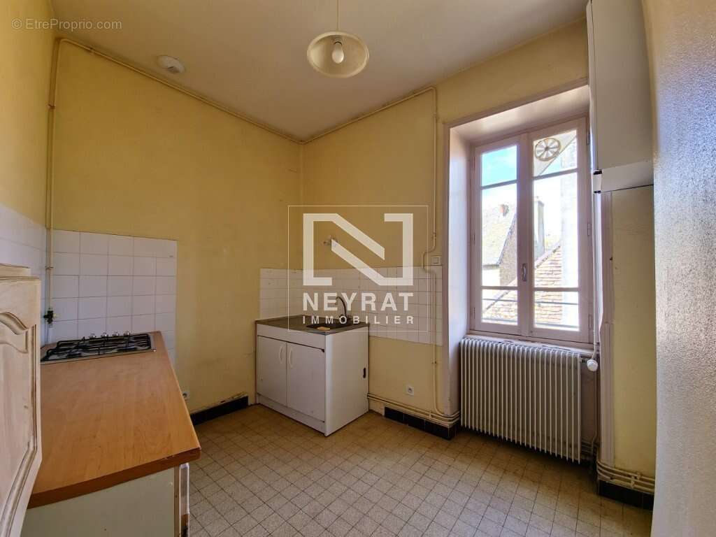 Appartement à CHAROLLES