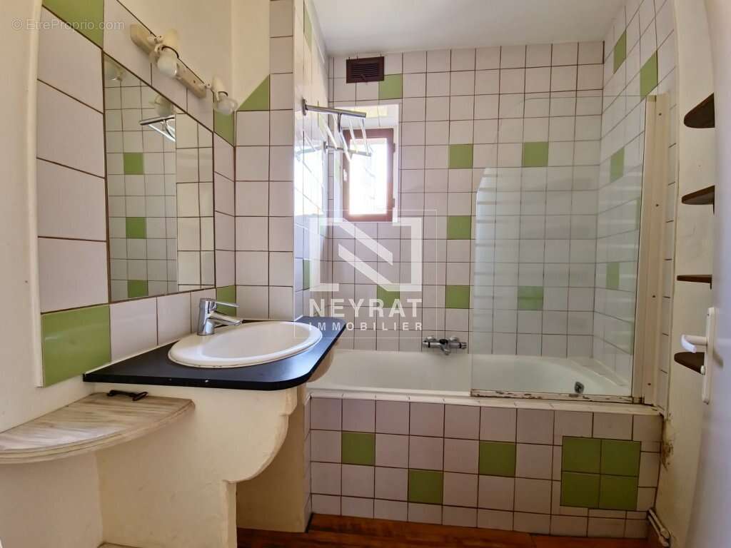 Appartement à CHAROLLES