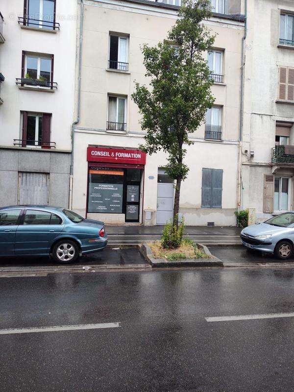 Commerce à SAINT-DENIS