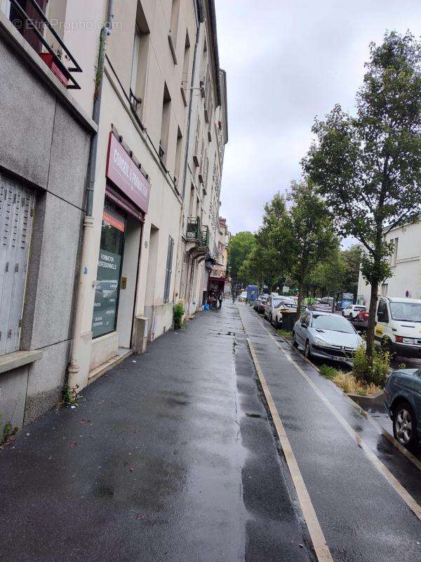 Commerce à SAINT-DENIS