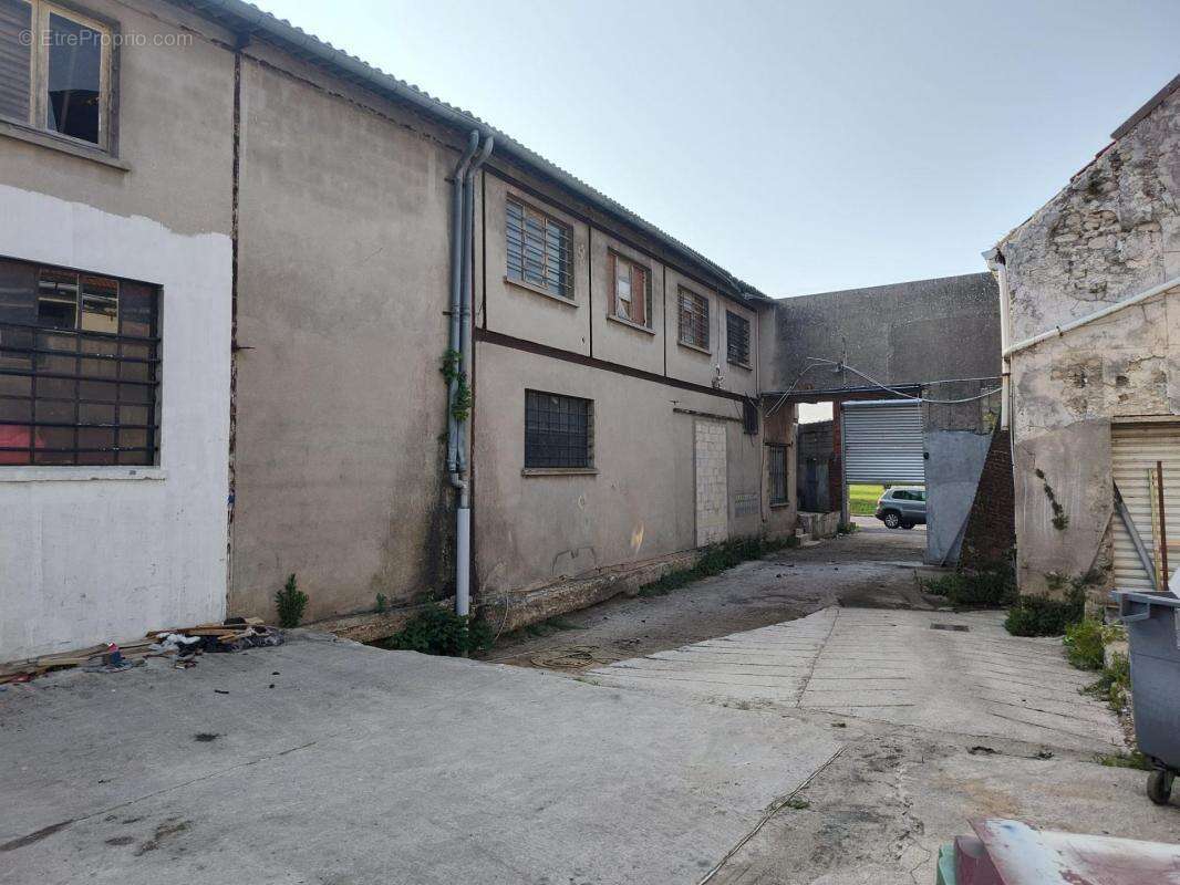 Commerce à MITRY-MORY