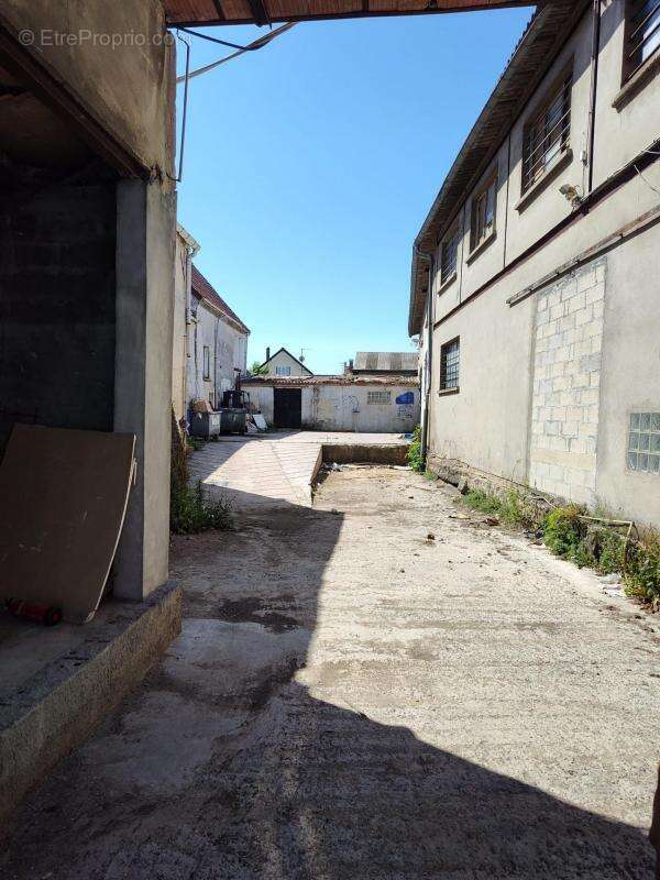 Commerce à MITRY-MORY