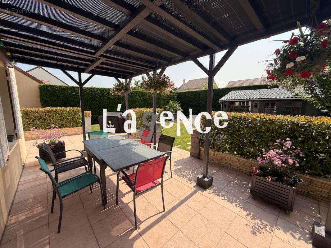 Maison à CLAYE-SOUILLY