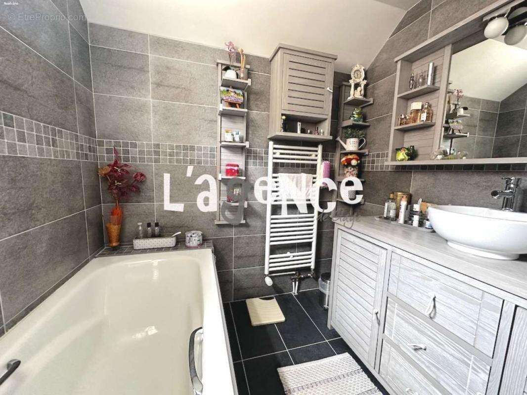 Maison à CLAYE-SOUILLY