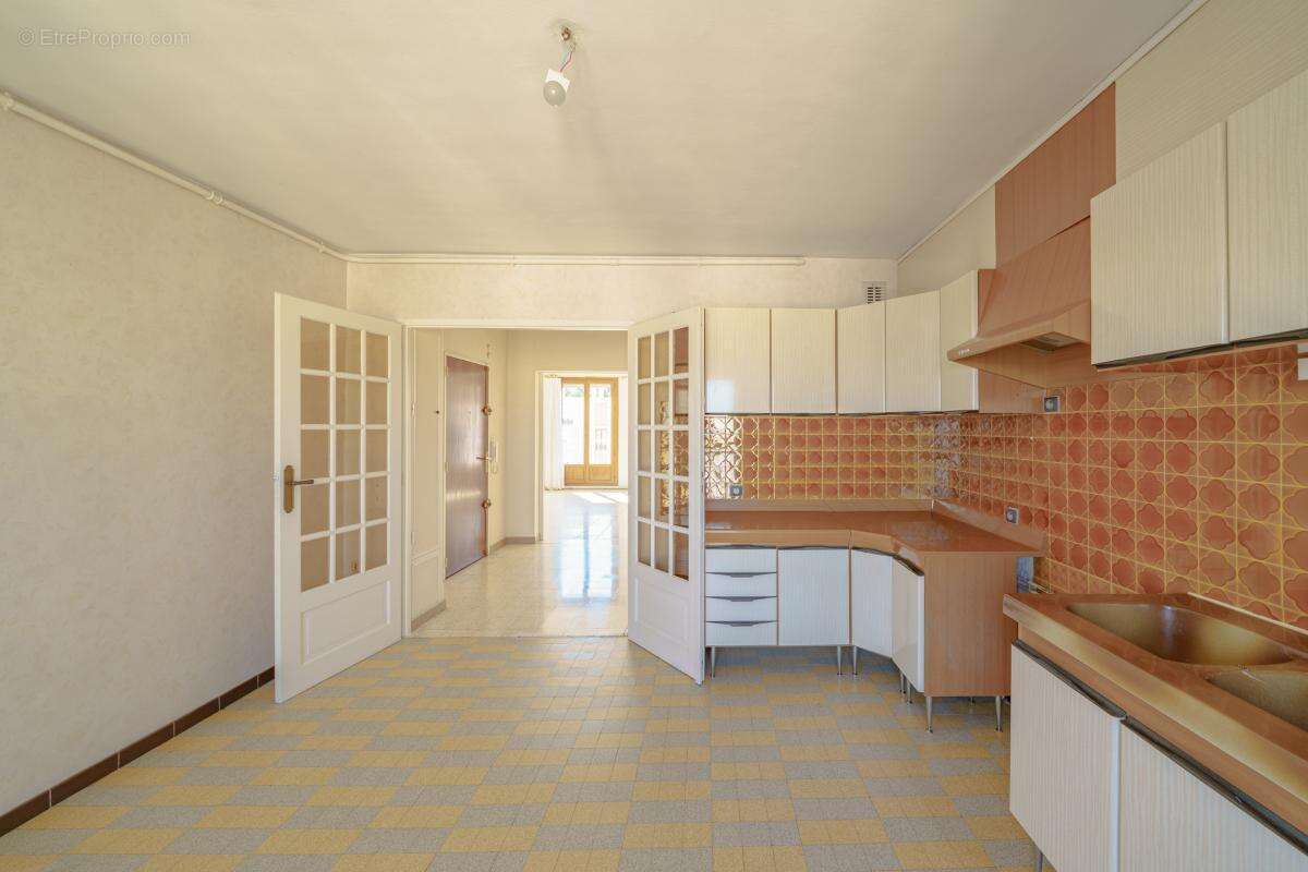 Appartement à MARSEILLE-10E