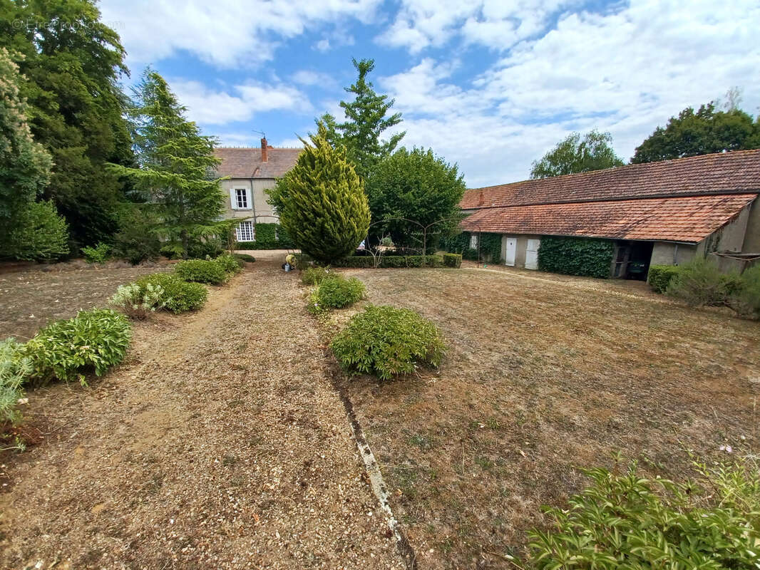 Maison à SANCERGUES