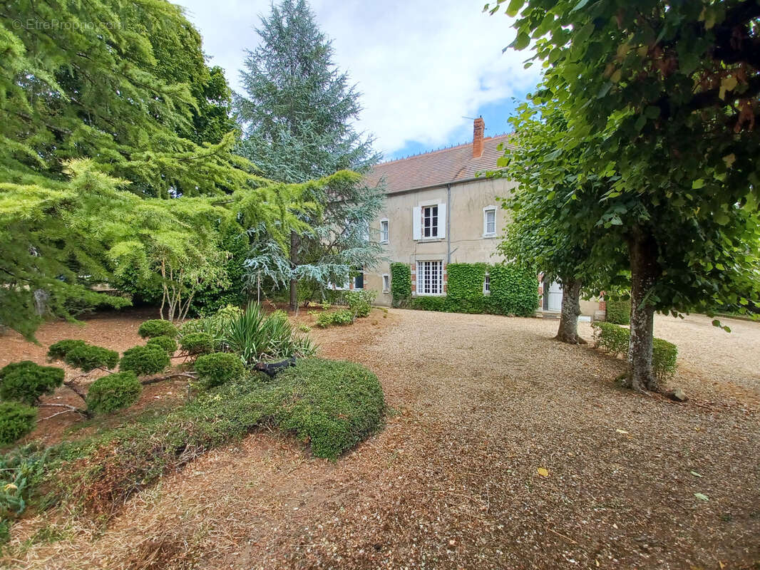 Maison à SANCERGUES