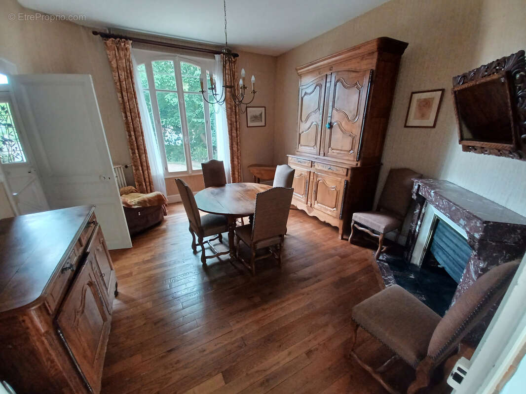 Maison à SANCERGUES