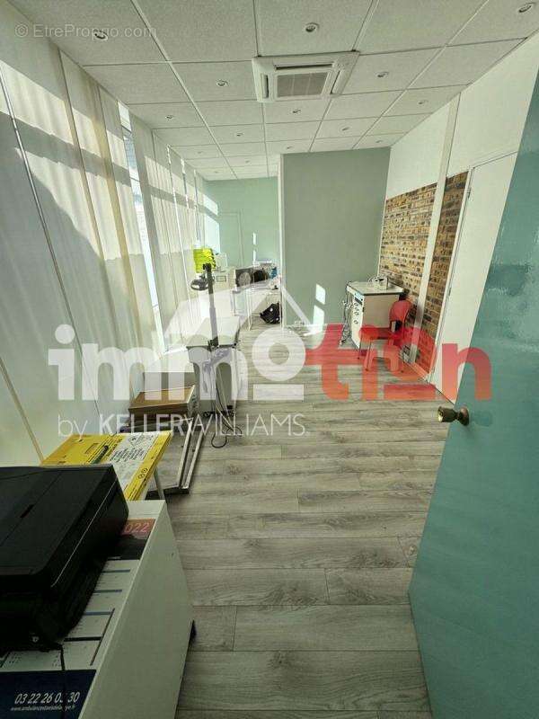 Commerce à FEUQUIERES-EN-VIMEU