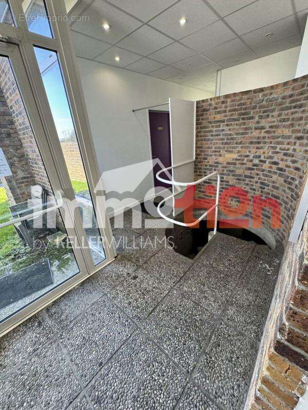 Commerce à FEUQUIERES-EN-VIMEU