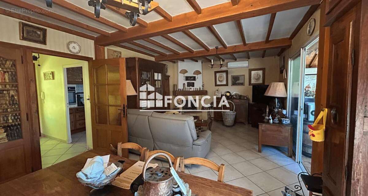 Maison à MONTBARTIER