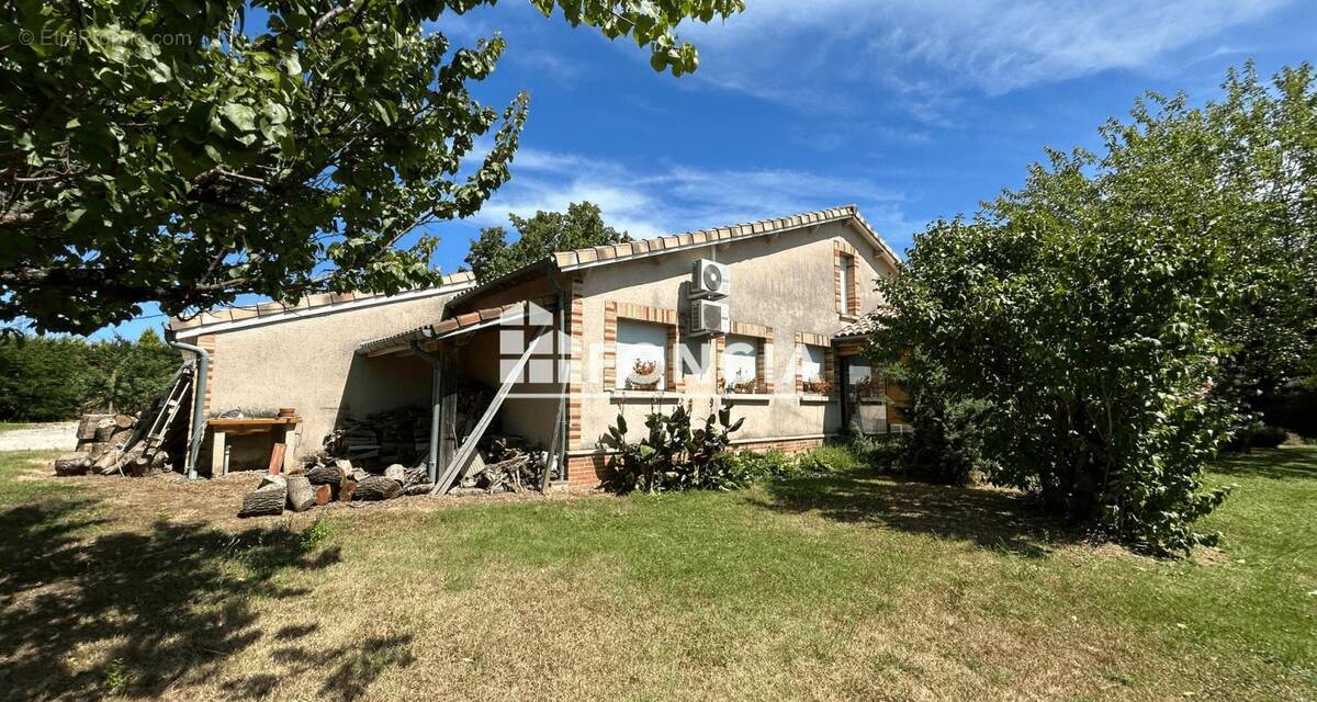 Maison à MONTBARTIER