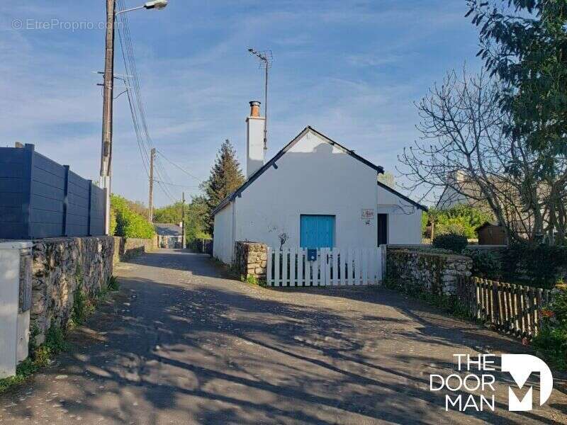 Terrain à LA TURBALLE