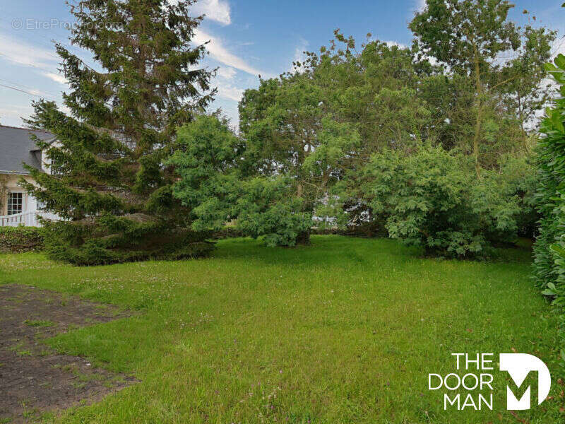 Terrain à LA TURBALLE