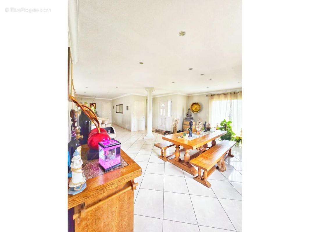 Maison à SAINT-JUST-LE-MARTEL