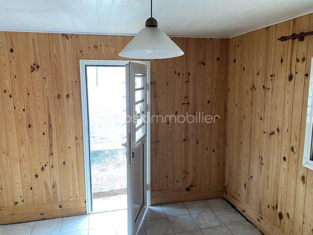 Maison à L&#039;ETANG-SALE