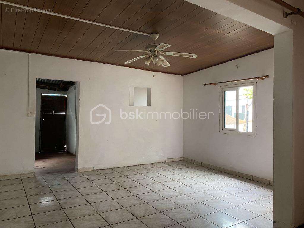 Maison à L&#039;ETANG-SALE