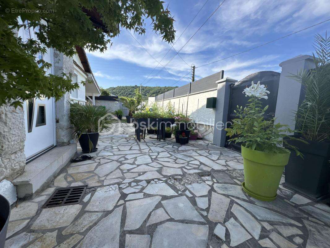 Maison à ECHIROLLES