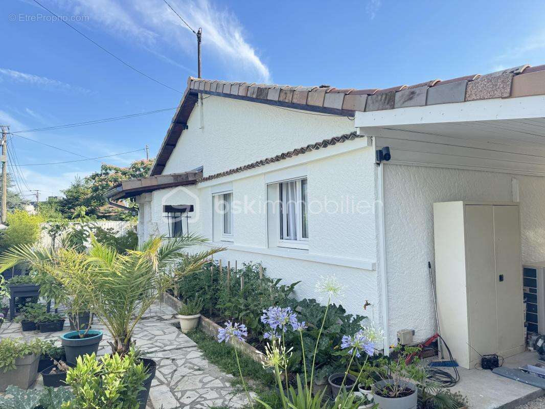 Maison à ECHIROLLES