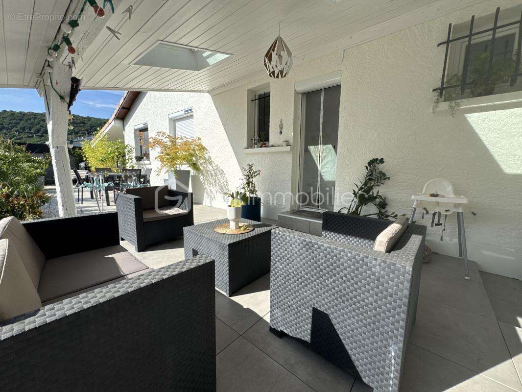 Maison à ECHIROLLES