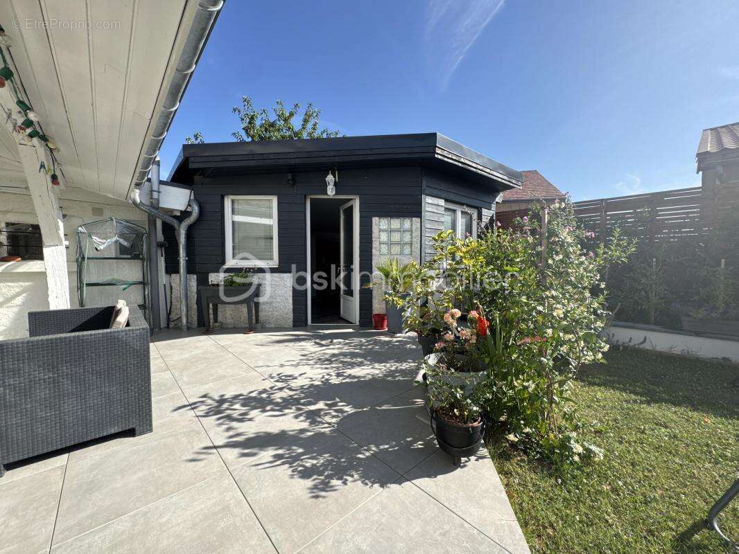 Maison à ECHIROLLES