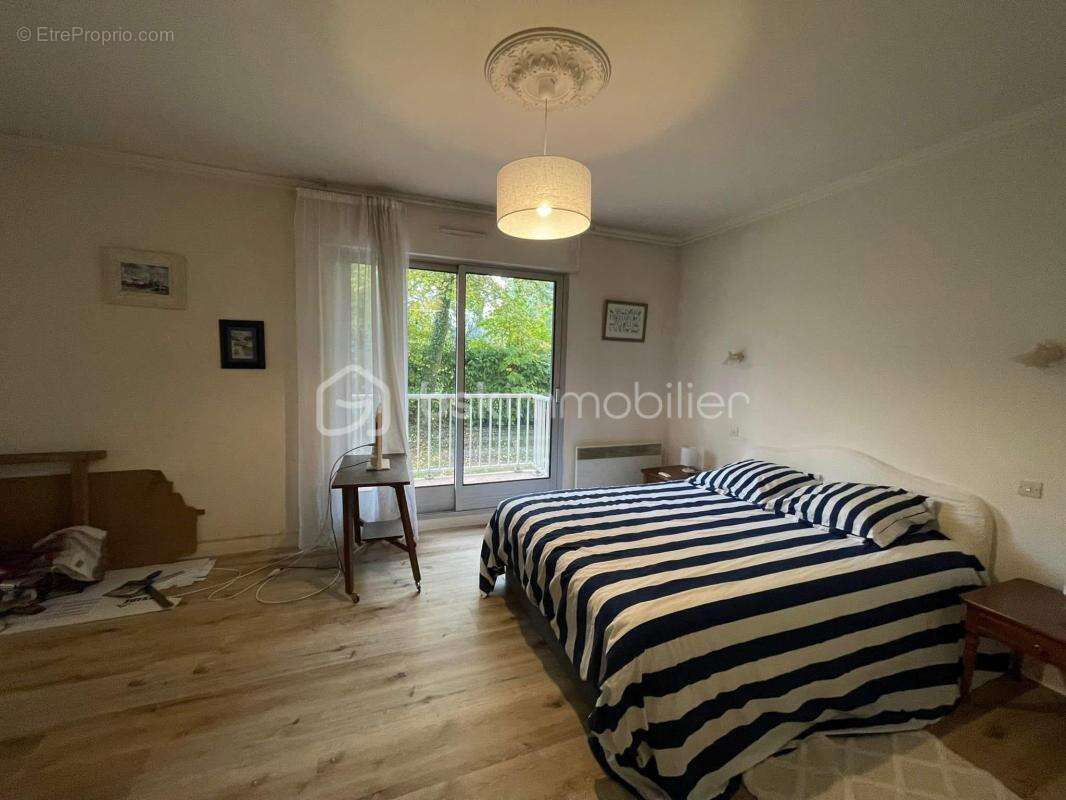 Appartement à MAGNY-LE-DESERT