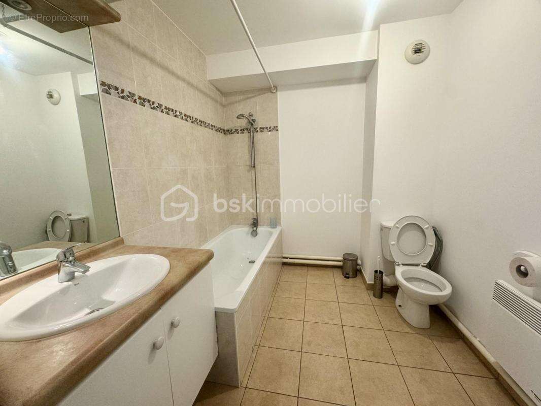 Appartement à AUBERVILLIERS