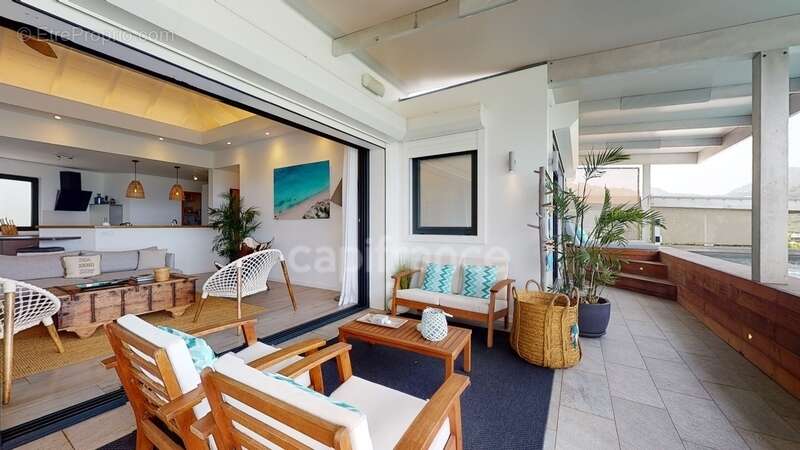 Maison à CAPESTERRE-BELLE-EAU