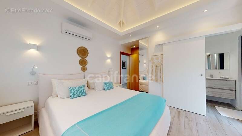 Maison à CAPESTERRE-BELLE-EAU