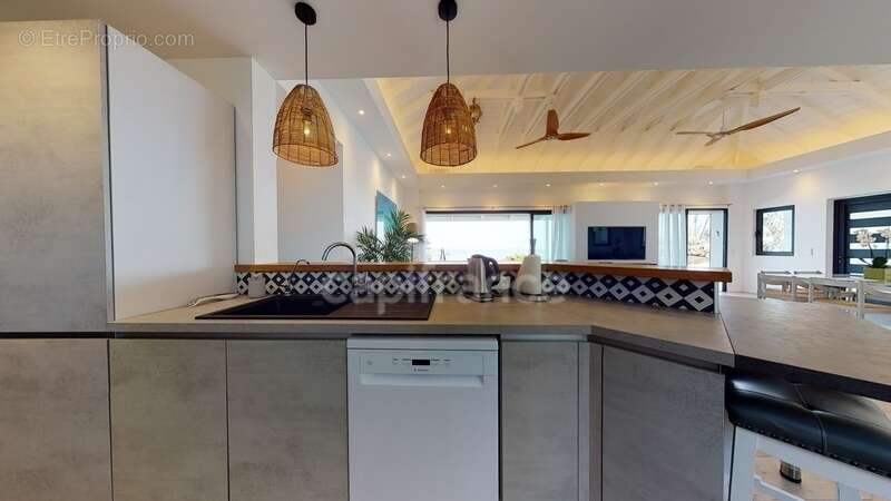 Maison à CAPESTERRE-BELLE-EAU