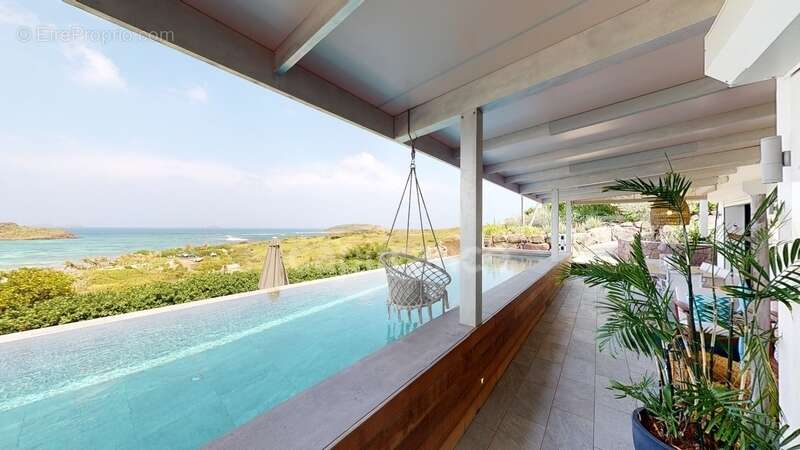 Maison à CAPESTERRE-BELLE-EAU