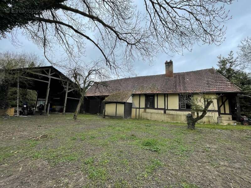 Maison à TALMONTIERS