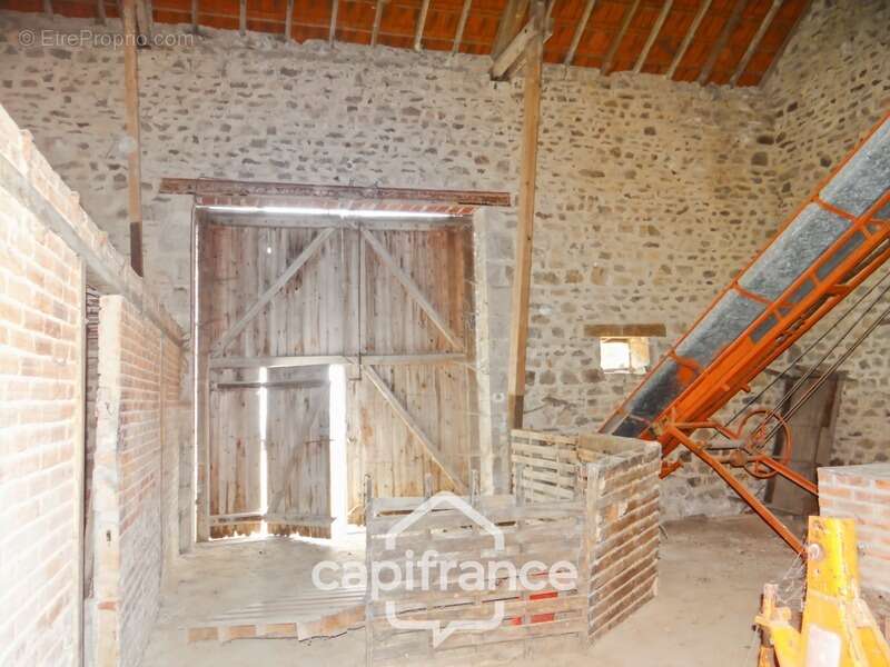 Maison à FONTANIERES