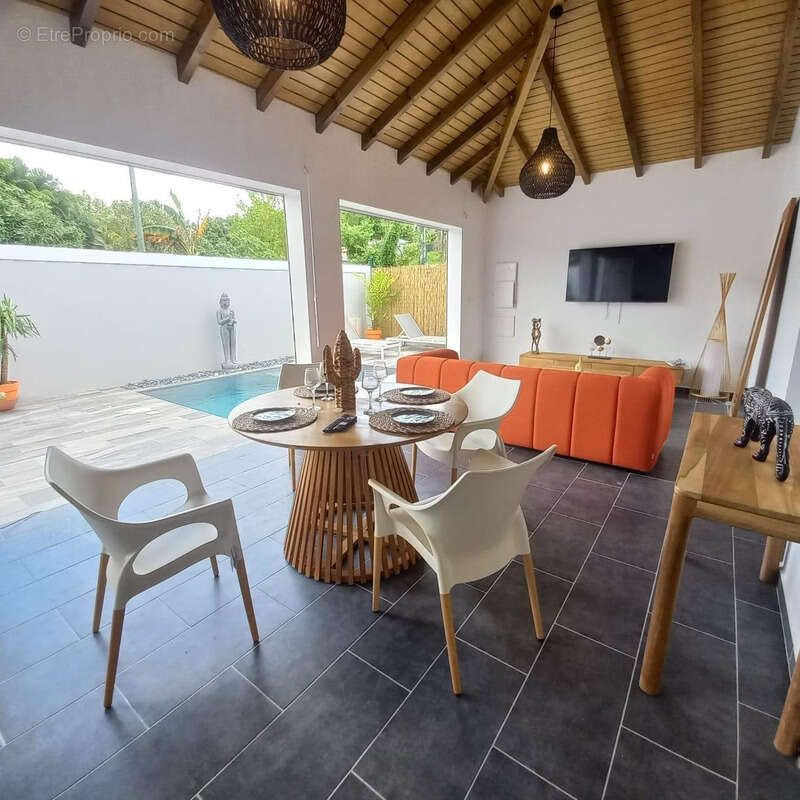 Maison à SAINTE-ANNE