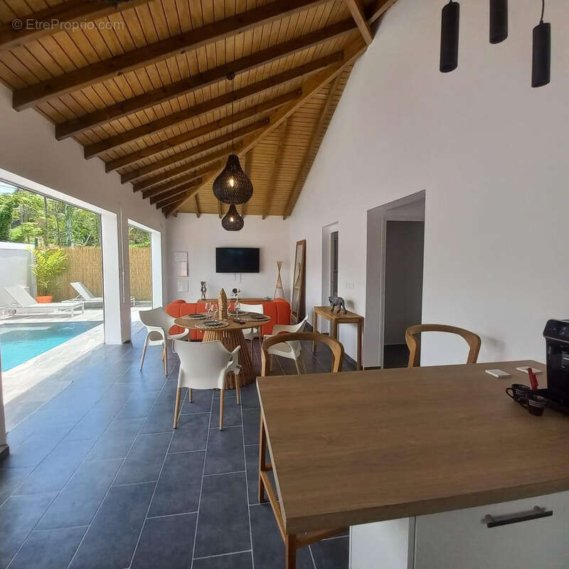 Maison à SAINTE-ANNE