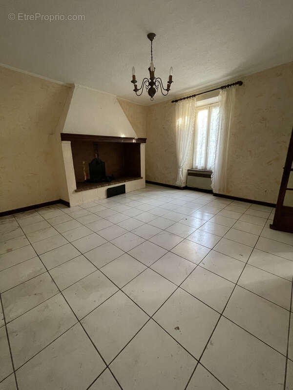 Maison à SAINT-THEODORIT