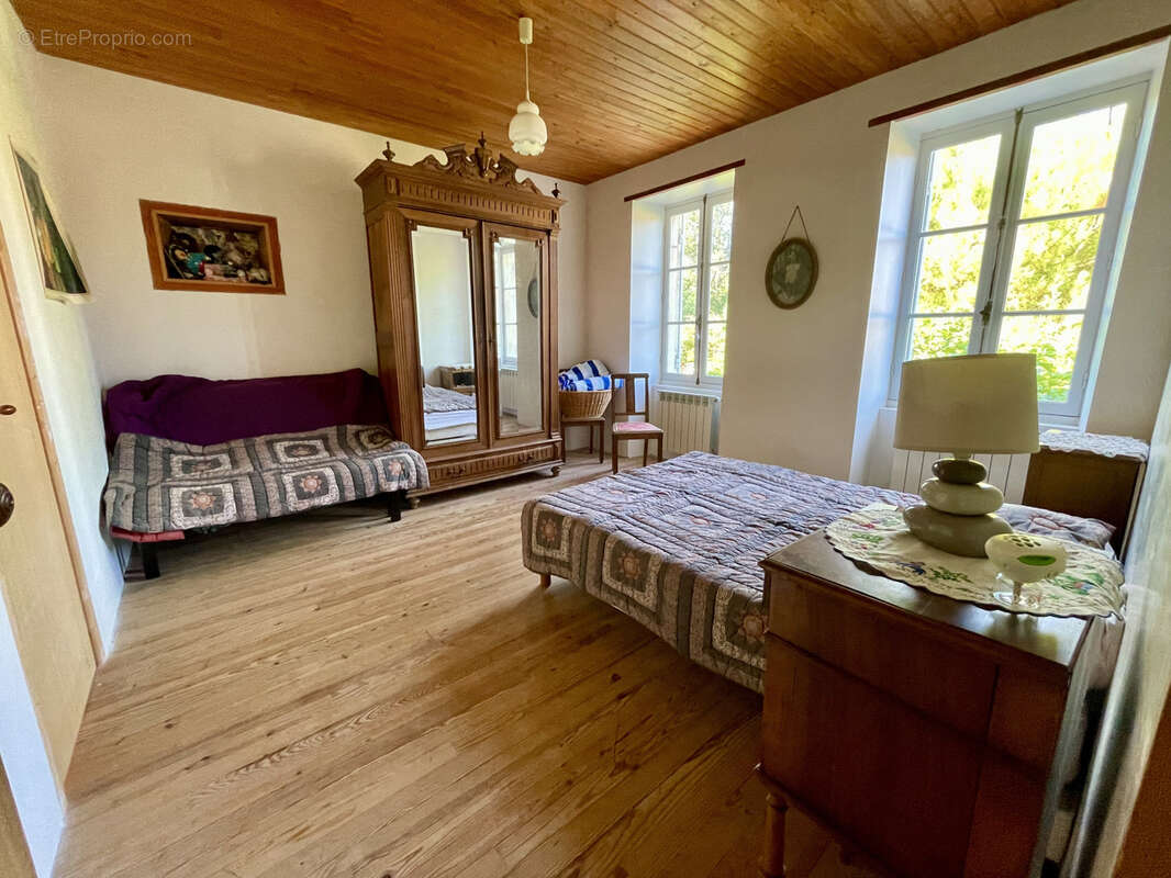 Maison à SAINT-SAVINIEN