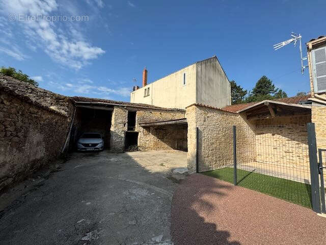 Maison à MAREUIL-SUR-LAY-DISSAIS