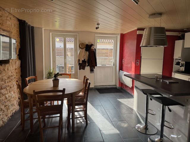 Maison à MAREUIL-SUR-LAY-DISSAIS