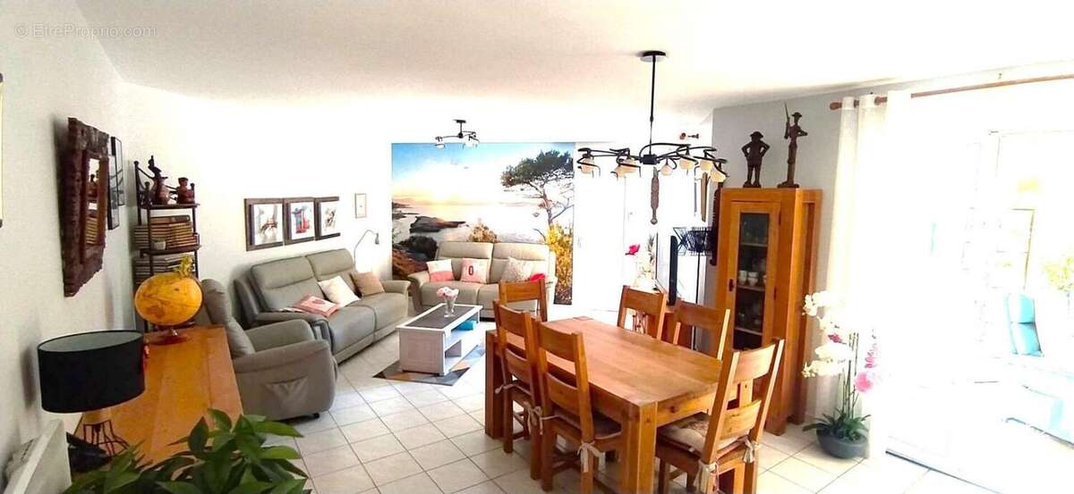 Maison à SAINT-FELIX-DE-LODEZ