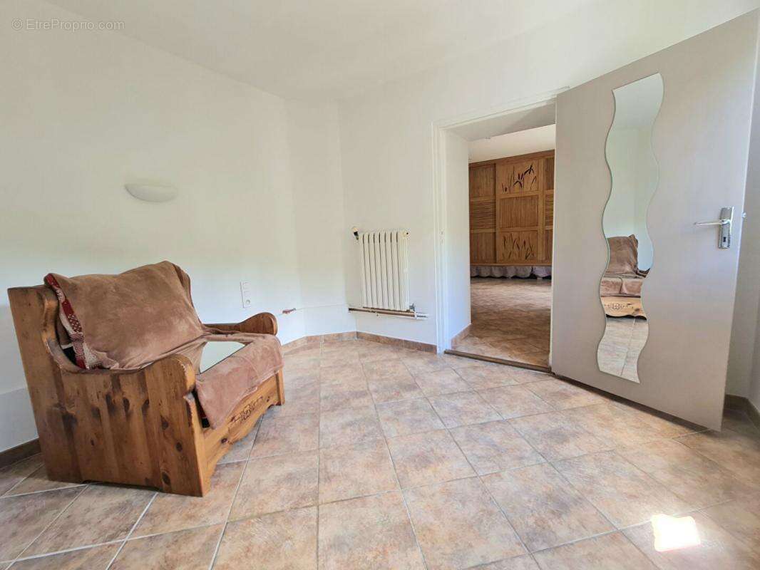 Maison à LES SALLES-DU-GARDON