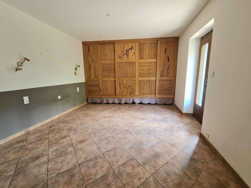 Maison à LES SALLES-DU-GARDON