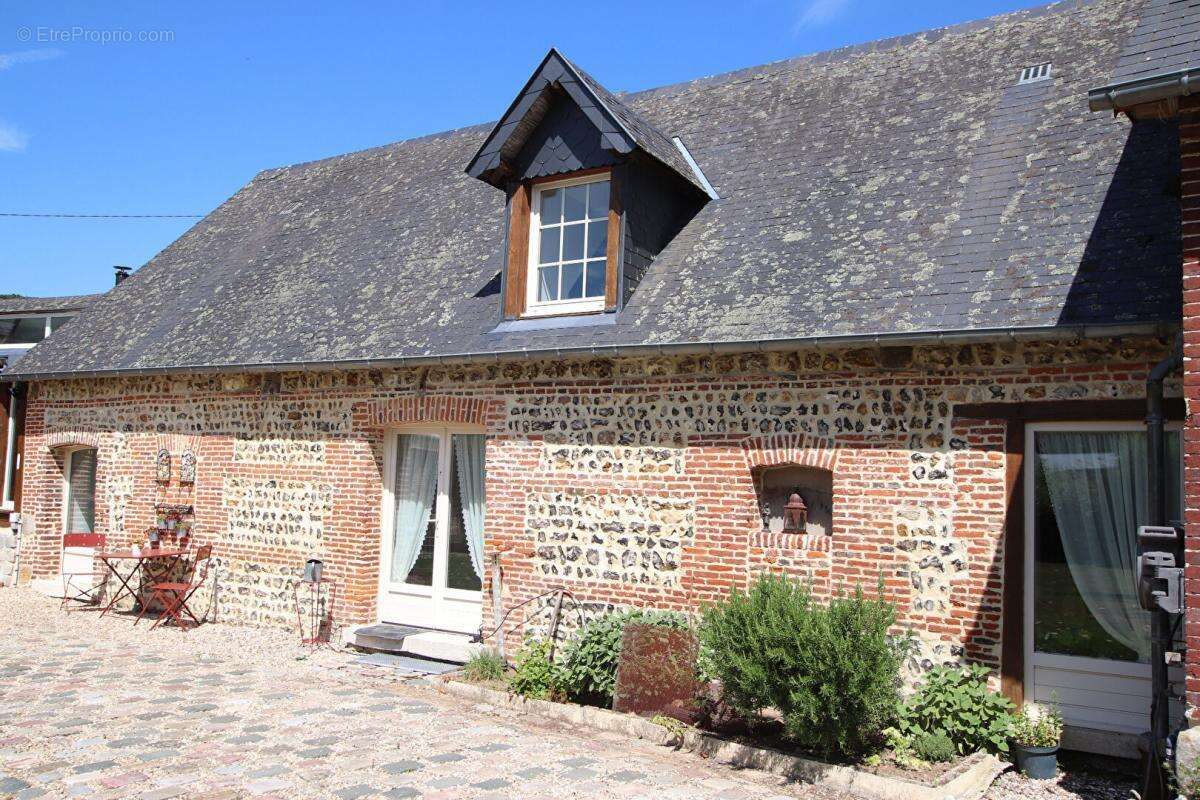 Maison à CANY-BARVILLE