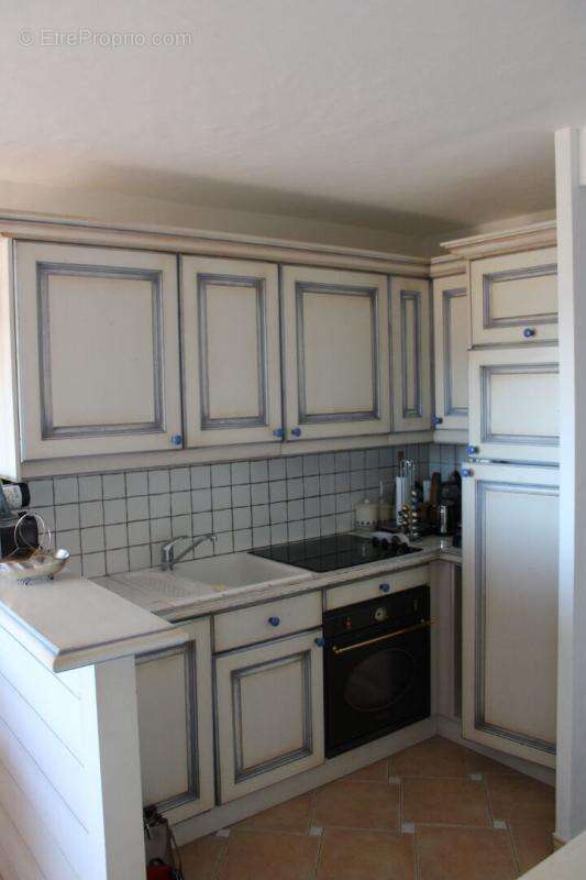 Appartement à ROQUEBRUNE-SUR-ARGENS